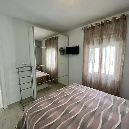 Apartament Cristianos ||